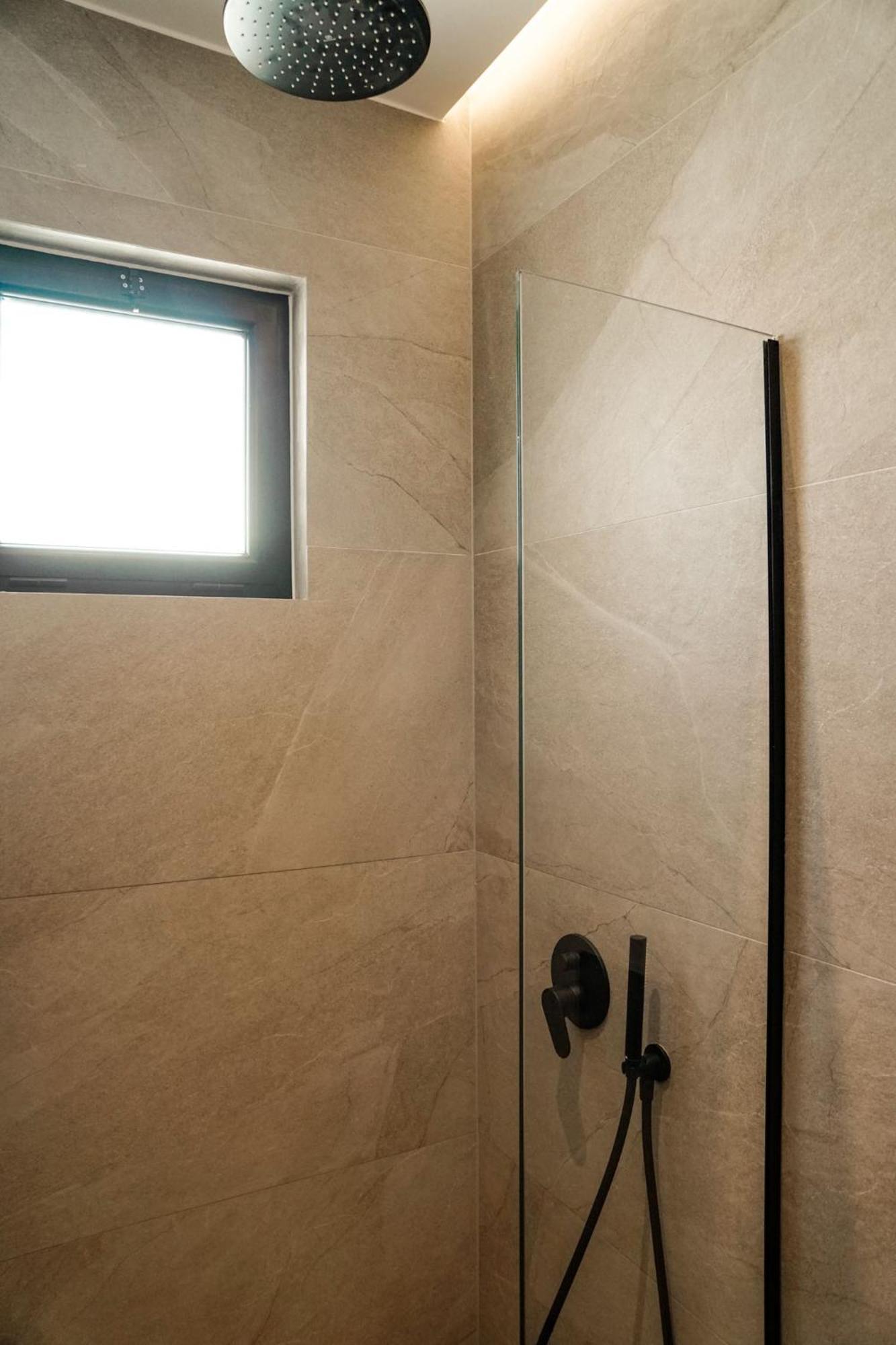 Jon'S Penthouse Apartman Saranda Kültér fotó