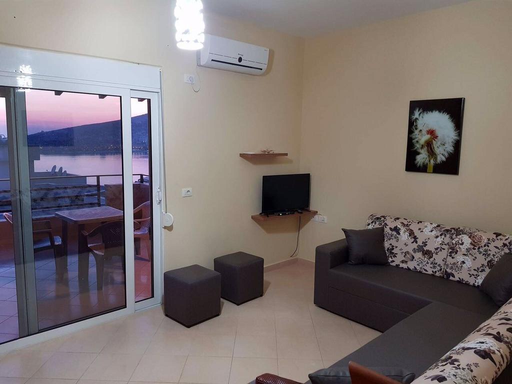 Jon'S Penthouse Apartman Saranda Kültér fotó