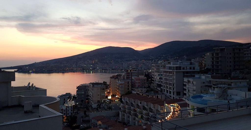 Jon'S Penthouse Apartman Saranda Kültér fotó
